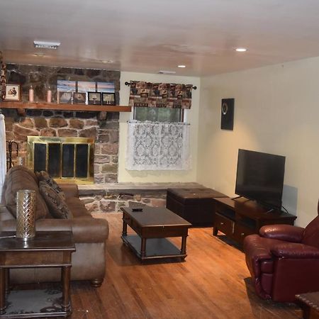 5 Bdr Cabin Game Rm Large Deck Fireplace Firetable Lake Harmony Eksteriør bilde
