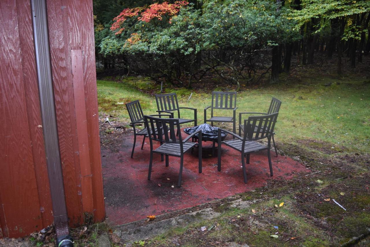 5 Bdr Cabin Game Rm Large Deck Fireplace Firetable Lake Harmony Eksteriør bilde